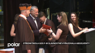 Absolventi SŠ gastronomie, oděvnictví a služeb se dočkali slavnostního vyřazení