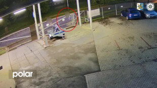 Žena stihla utéct, muže ale okradl. 31letý recidivista dvakrát vyhrožoval nožem v Ostravě