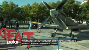 Na Masarykově náměstí přistál Spitfire. Stal se hlavním lákadlem Dnes s britskou ambasádou