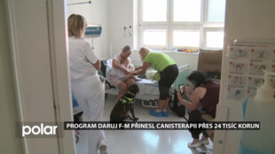 Šek z programu Daruj F-M použije služba canisterapie na pomůcky