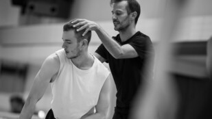 Přijďte se podívat na zkoušky nového baletu a zkuste si tu řeholi na vlastní kůži