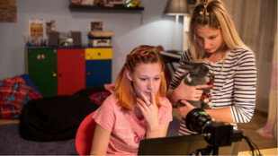 Dokument V síti: součástí projekce o zneužívání na internetu bude beseda s herečkou