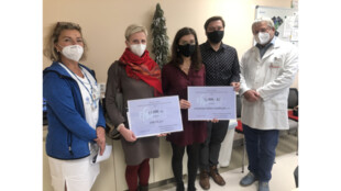 Zaměstnanci Kliniky hematoonkologie FN Ostrava darovali 22 000 korun potřebným