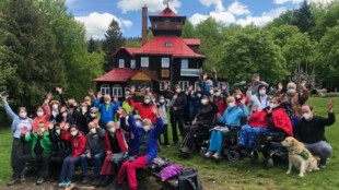 Lékaři RS centra FN Ostrava vyrazili se svými pacienty na Prašivou