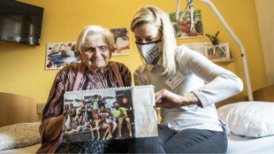 ADRA zve na výstavu o dobrovolnictví Hodina, která mění životy