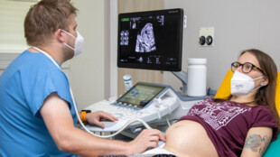 Porodnice FNO získala akreditaci pro vzdělávání v oboru Perinatologie a fetomaternální medicína