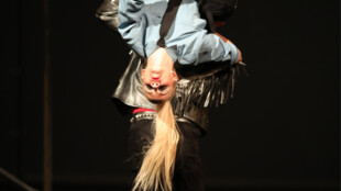 Obchod se zbraněmi či ženami v Americe 80.let minulého století, to je divadelní hra Action Man