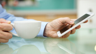 Počet podnikatelů, kteří komunikují s ČPZP elektronicky, roste. Až o 44 procent ročně