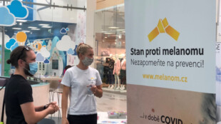 Dnes zkontrolují lékaři Fakultní nemocnice Ostrava Vaše znamínka ve Stanu proti melanomu