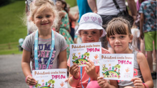 Pohádková cesta lesem se vrací: už tuto neděli 5. června ve Velkých Karlovicích