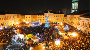 Kultura F≈M: Rozsvěcování vánočního stromu a Adventní městečko na náměstí Svobody