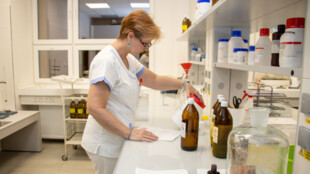 Farmaceuti FN Ostrava připraví ročně více než 7 500 individuálních léčivých přípravků