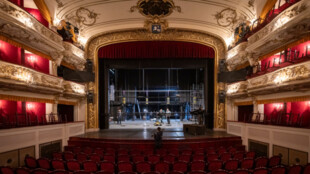 Divadlo A. Dvořáka má nyní nově 100% motorizované a digitálně řízené jevištní tahy pro zvedání kulis