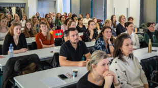 Téměř stovka porodních asistentek se setkala na Edukačním dni ve Fakultní nemocnici Ostrava