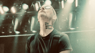 Moby se po sedmnácti letech vrací do Česka a zahraje na Colours of Ostrava