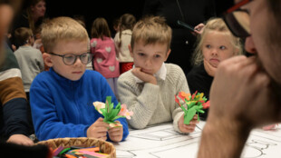 Divadlo loutek Ostrava propojuje generace projektem Vezmi babičku do divadla