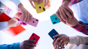 Pořiďte si telefon přímo u operátora. Vyplatí se vám to víc, než myslíte