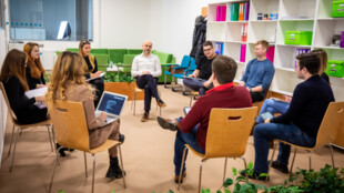 Studium, které dává smysl: Fakulta propojuje výuku s praxí