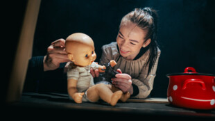 Kytice jako loutkářský rituál: Divadlo loutek Ostrava vzdává hold tradici i slovanským démonům