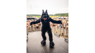 Festival Hrady CZ vstoupí do třetí dekády s Mirai, Landou i Mig 21