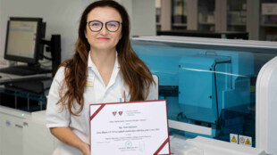 Mikrobioložka FN Ostrava získala cenu za nejlepší vědeckou práci roku