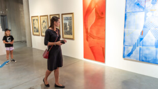 Letní salón 2 vnáší do Galerie Gong dialog světových ikon a českých mistrů