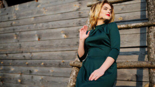 Jak vybrat elegantní a pohodlné šaty na svatbu?