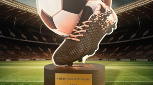 Z Ostravy putují poháry do celé Evropy. Trofeje pro šampiony vznikají v Nové Bělé