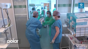 Tým Gynekologicko-porodnické kliniky a Oddělení neonatologie FNO pomohl na svět trojčatům