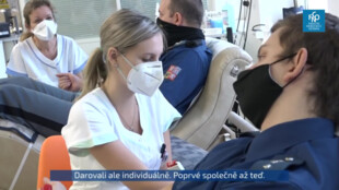 Příslušníci Vězeňské služby ČR přišli hromadně darovat krev