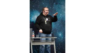 Uklidíme kosmický nepořádek? / přednáška Dušana Majera