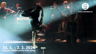 Cirkulum / šapitó živého umění v Gongu